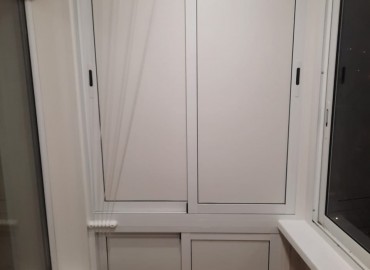 шкаф встроенный на лоджии - фото - 2